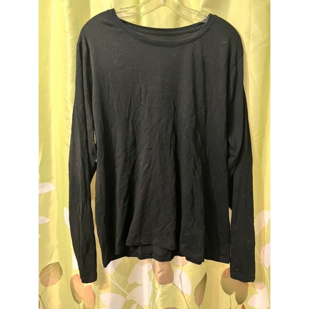 Long sleeve black relaxed tee